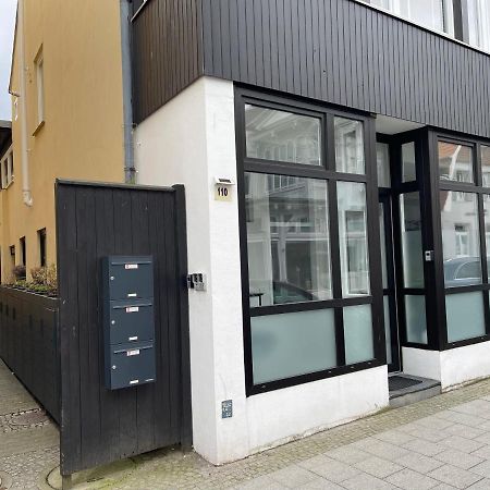 Ferienwohnung Am Traveufer Lubeck Exterior photo